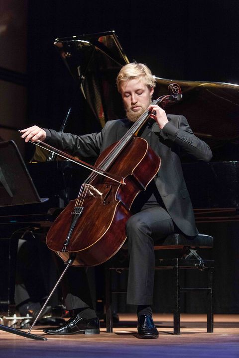 Cellist